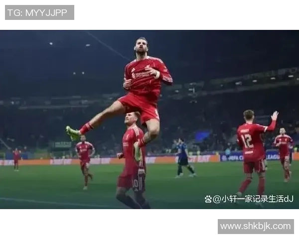 友谊赛精彩对决AC米兰与利物浦战成平局争议判罚引发热议