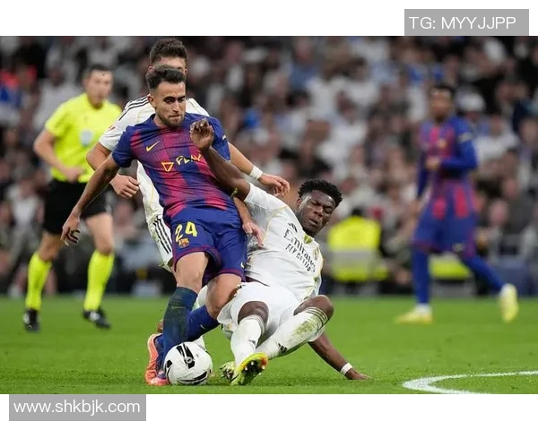 国王杯激战曼城大胜巴萨点球争议引发全场热议