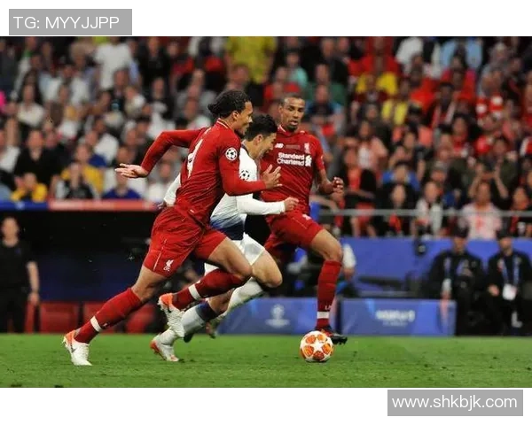 英超激战：曼城逆转利物浦点球大战精彩瞬间引发全场沸腾