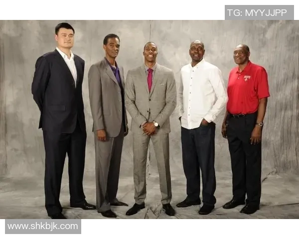 姚明回忆与奥拉朱旺的合作经历与篮球智慧的传承