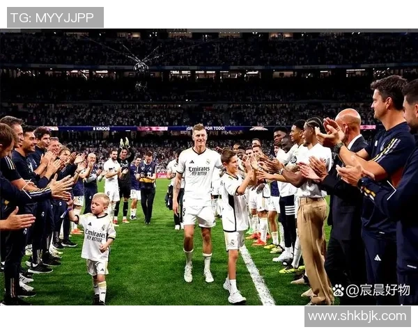 英超激战：拜仁4-0横扫皇马全场集锦引爆激情时刻