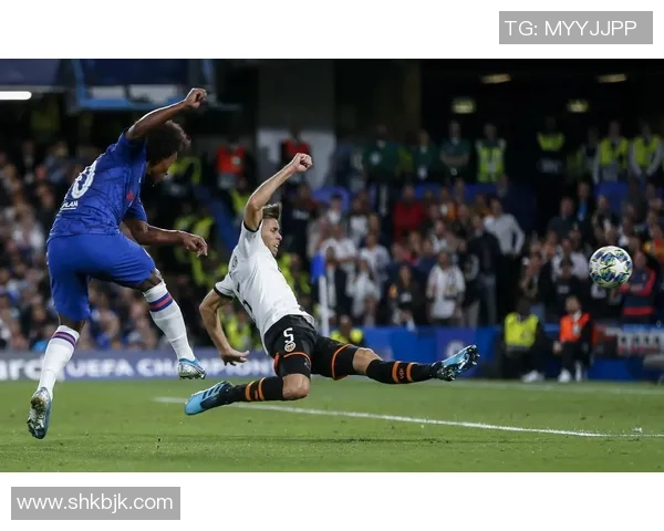 切尔西主场大胜巴萨3-0神奇扑救瞬间点燃全场激情