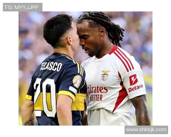 国王杯激战：马竞与本菲卡战平精彩瞬间引发全场热烈反响