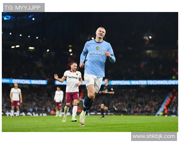 德甲焦点战曼城大胜巴黎乌龙球引发争议判罚全场沸腾