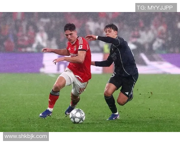 本菲卡逆袭阿森纳3-2绝杀时刻成历史冷门引发全场欢呼