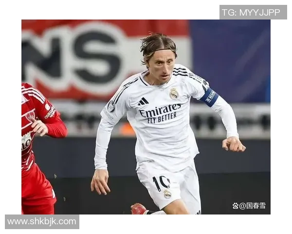 英超焦点战马竞与皇马激战成平补时进球引发全场狂欢