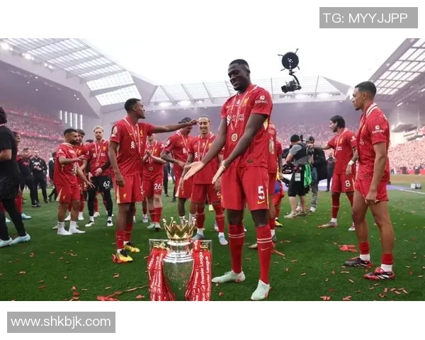 利物浦友谊赛大胜那不勒斯四球狂欢引发转会热议 利物浦友谊赛大胜那不勒斯四球狂欢引发转会热议