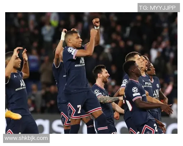 巴黎圣日耳曼逆转皇马精彩集锦足总杯大战引爆全场激情 巴黎圣日耳曼逆转皇马精彩集锦足总杯大战引爆全场激情