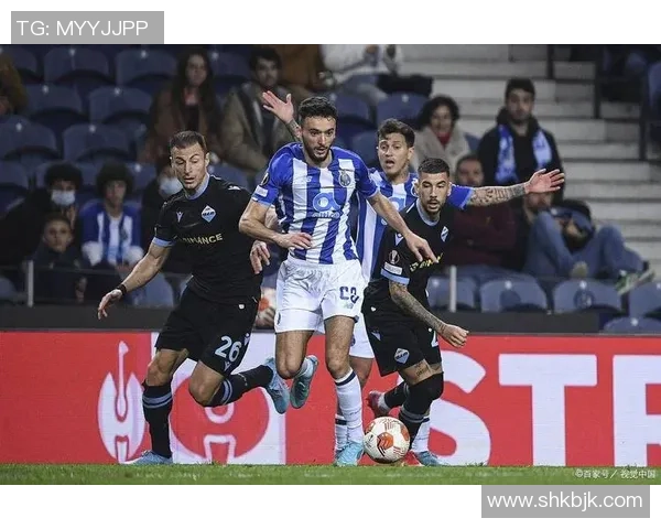 意甲激战波尔图大胜巴萨五球狂潮争议判罚引发全场沸腾