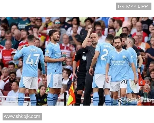 足总杯激战曼城逆转拜仁乌龙球引发争议判罚全场沸腾