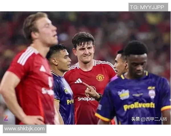 里昂大胜曼联五球狂潮红牌事件引发全场热议 里昂大胜曼联五球狂潮红牌事件引发全场热议