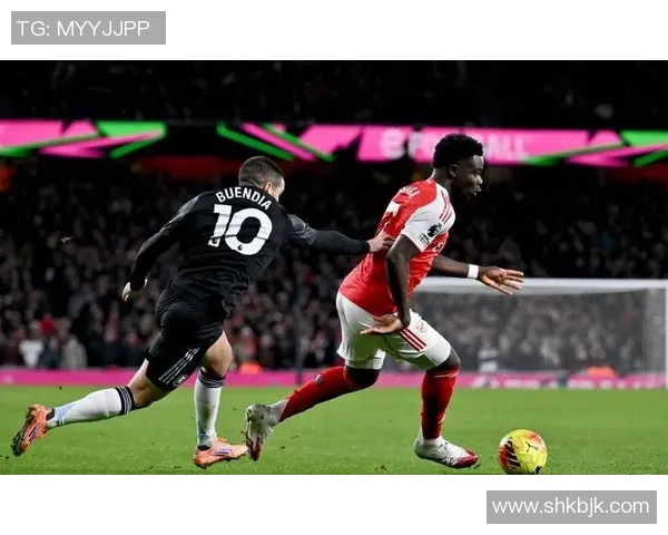 英超精彩对决阿森纳大胜里昂神奇扑救引发全场欢呼