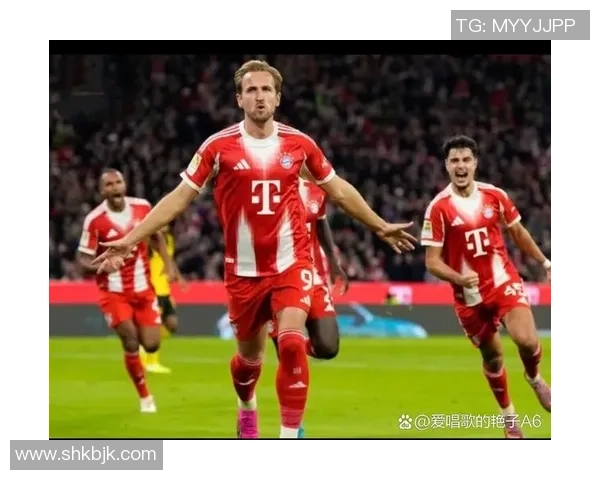 德甲激战曼联大胜拜仁红牌事件引发全场热议与争议分析