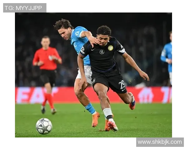 德甲激情对决那不勒斯与切尔西战成平局争议判罚引发全场热议