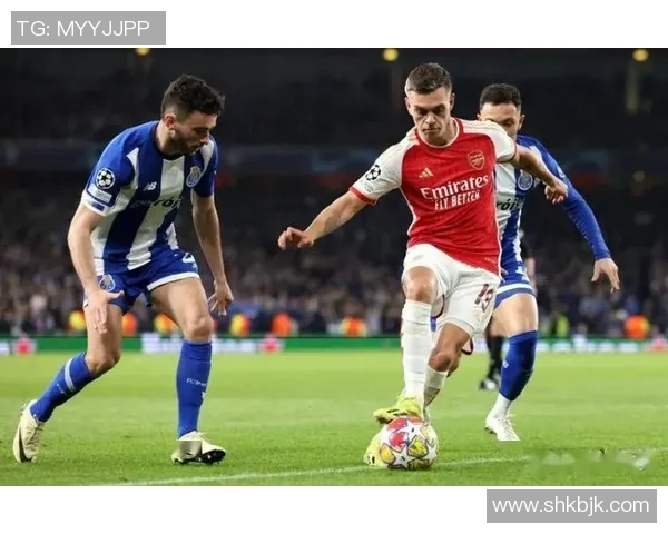 英超焦点战里昂小胜阿森纳神扑瞬间引发全场热议与转会传闻 英超焦点战里昂小胜阿森纳神扑瞬间引发全场热议与转会传闻